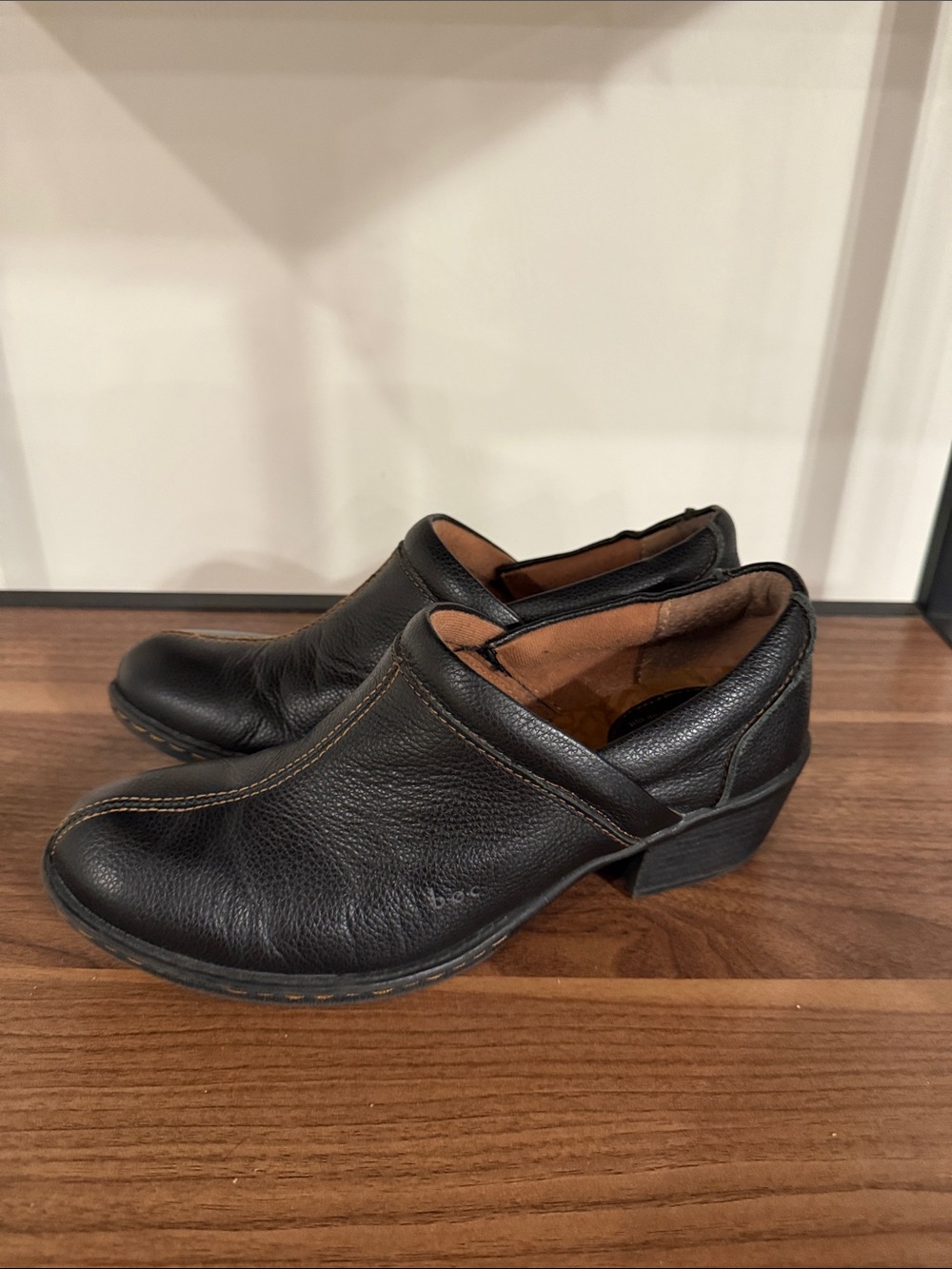 BOC Born Concept Womens 9 Black Leather Slip On Clogs Comfort Work Shoes